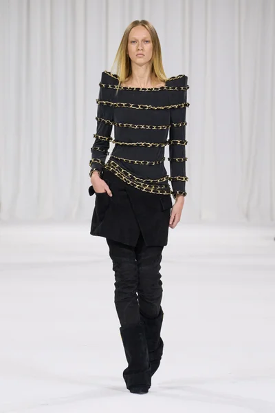 Look 13